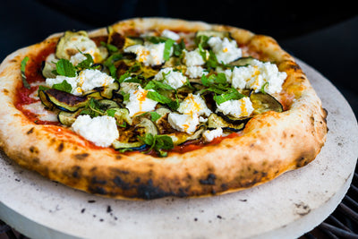 Vegetariška pica su Ricotta sūriu ir keptais baklažanais